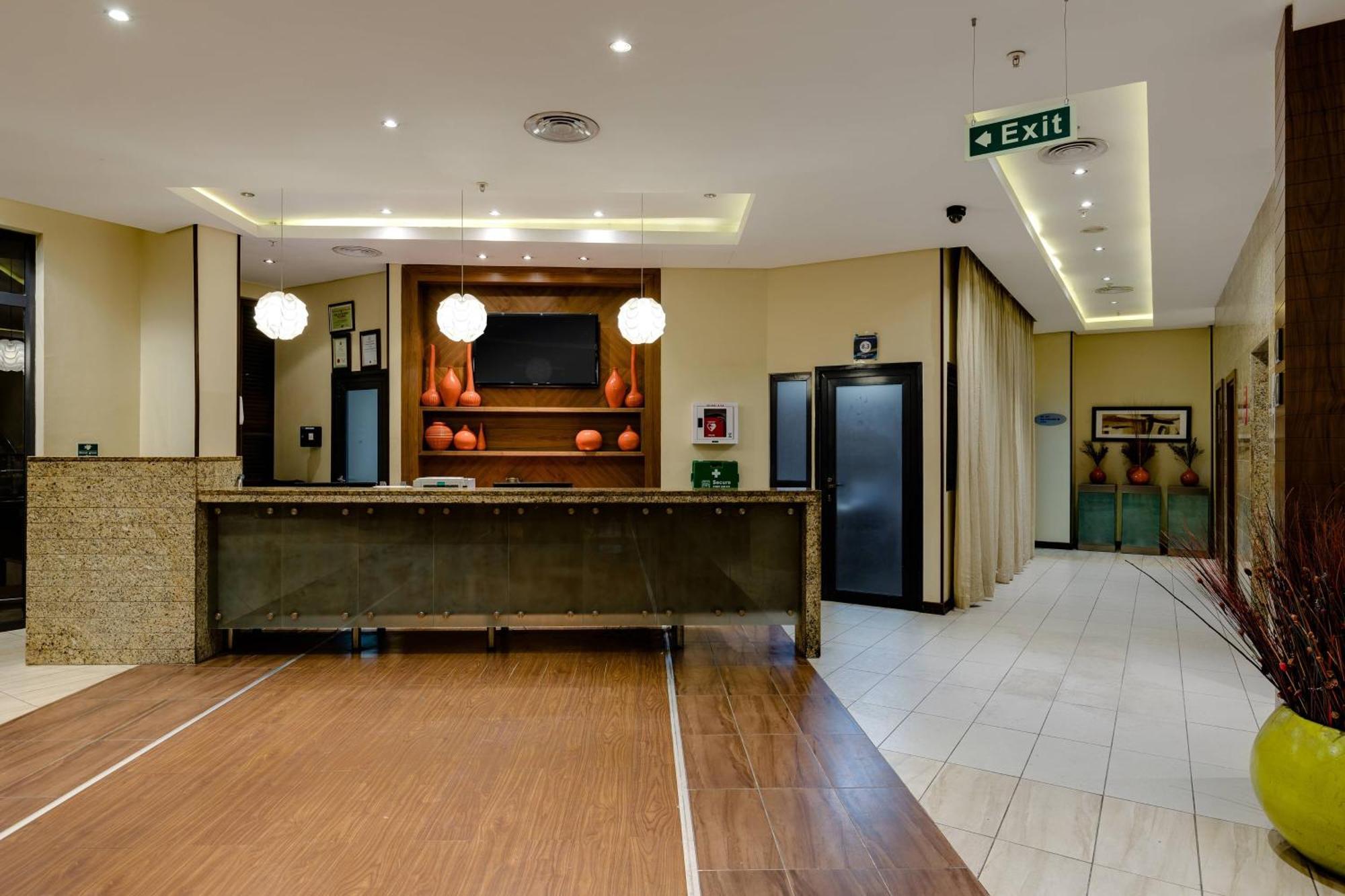 Protea Hotel By Marriott Ikeja Select Lagos Exterior foto