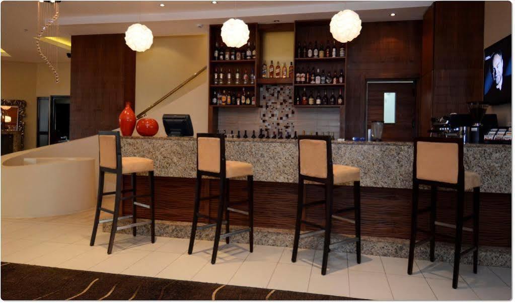 Protea Hotel By Marriott Ikeja Select Lagos Exterior foto